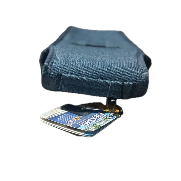 Aqua Vault FlexSafe Portable Travel
Safe, Blue NWT - Picture 5 of 9